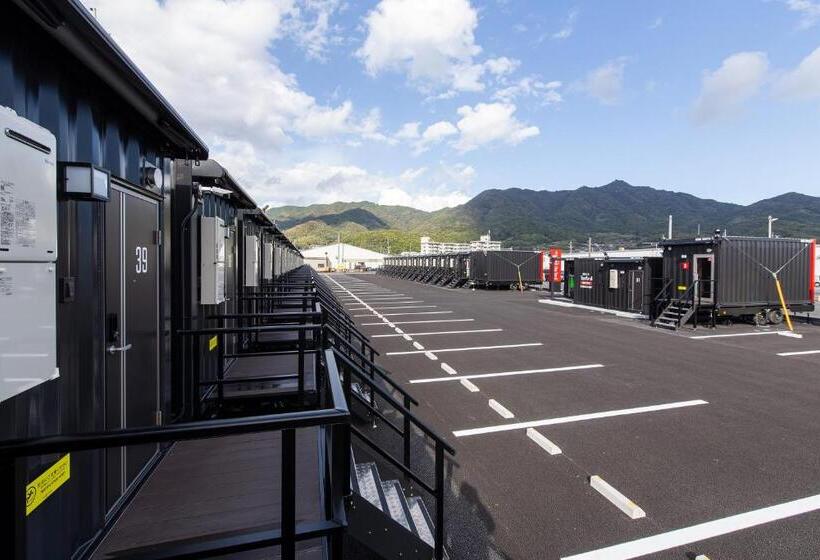 فندق R9 The Yard Yanai