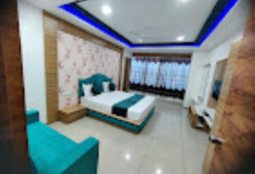 Отель Rudra Palace , Anand