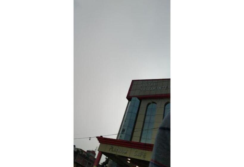 בית מלון כפרי Shri Ram International Varanasi