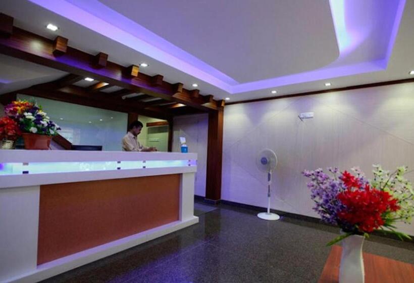 ホテル Skylink Residency