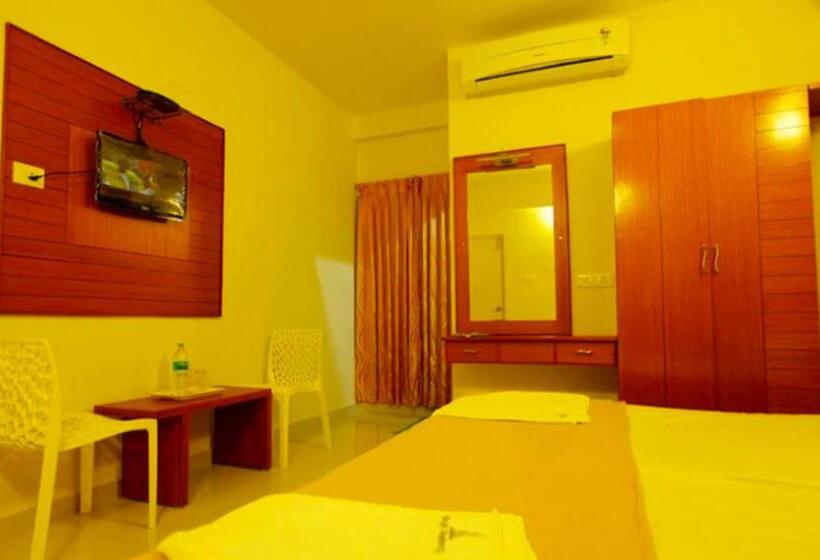 ホテル Skylink Residency