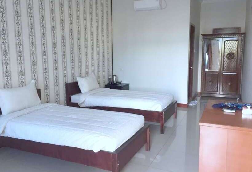 ホテル Solok Premier