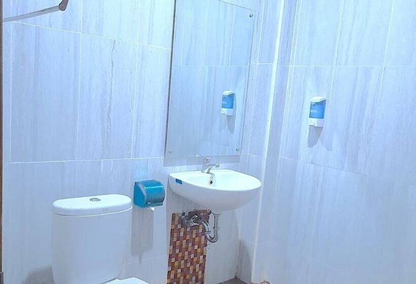 ホテル Solok Premier