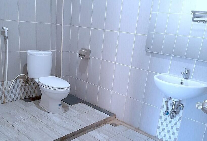 ホテル Solok Premier