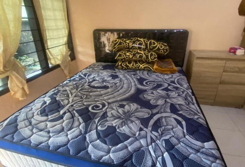 בית מלון כפרי Spot On 93441 Gians Homestay