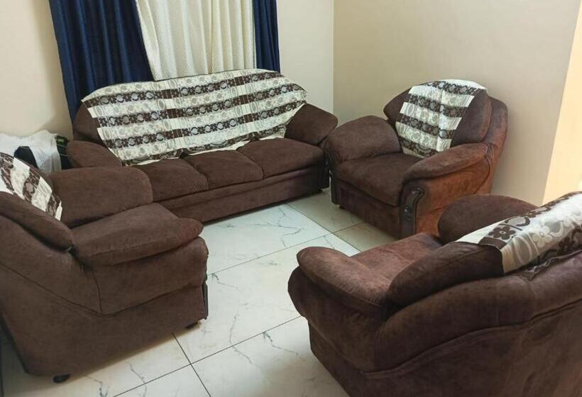 فندق Sri Padmanabha Tourist Home