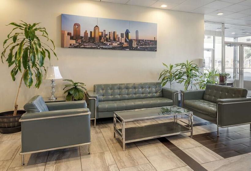 Отель Suburban Studios Gainesville