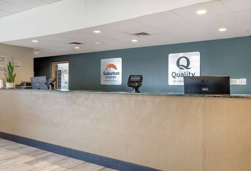 Отель Suburban Studios Gainesville