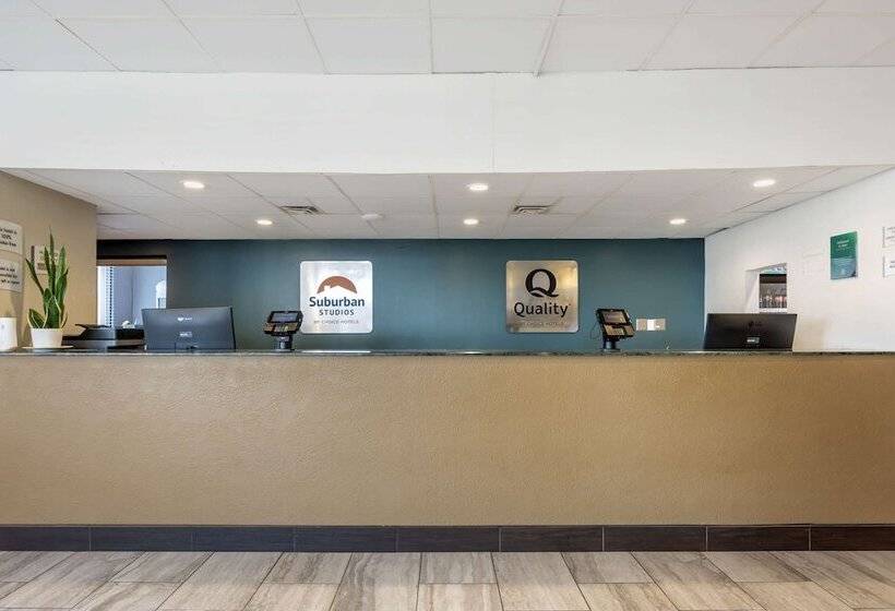 Отель Suburban Studios Gainesville