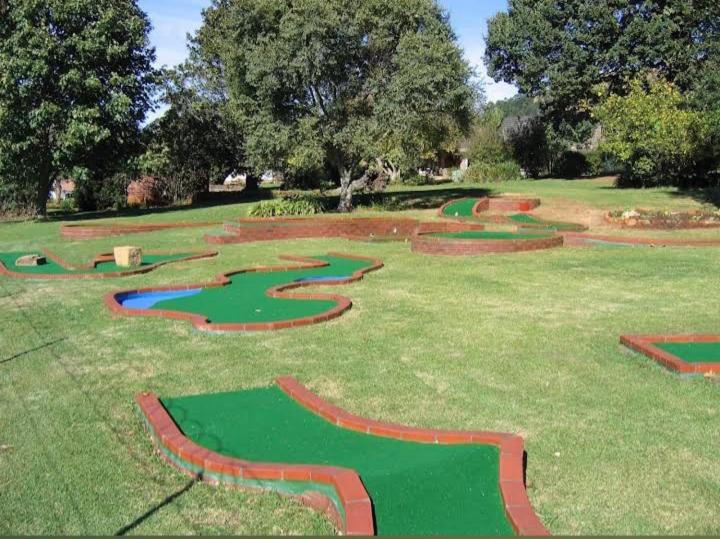 בית מלון כפרי The Oaks