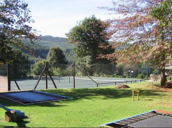 בית מלון כפרי The Oaks