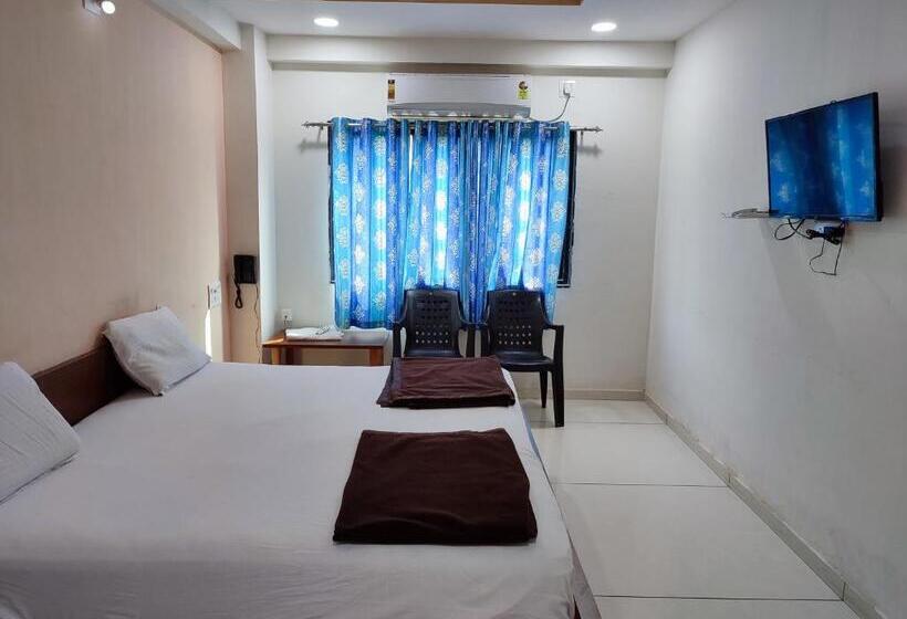 בית מלון כפרי Vraj