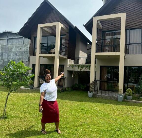 فندق Woodgrove Cabanas