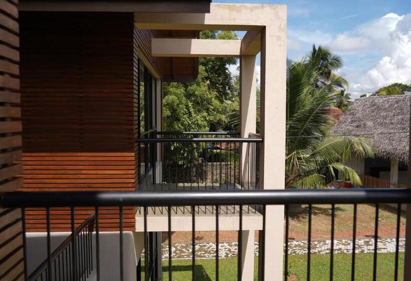 فندق Woodgrove Cabanas