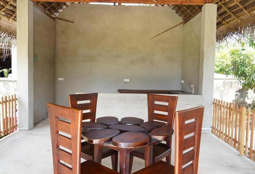 فندق Woodgrove Cabanas