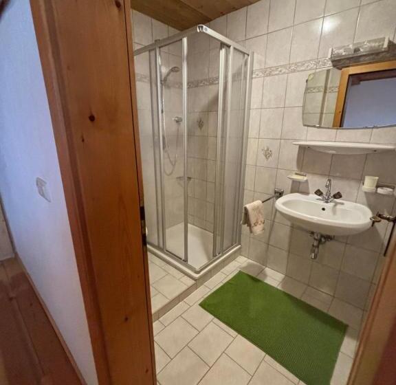 ホテル Zillerbruggerhof