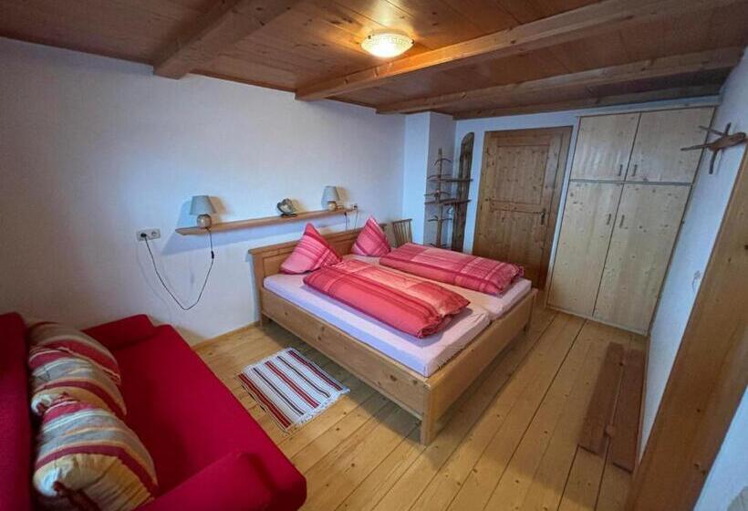 ホテル Zillerbruggerhof