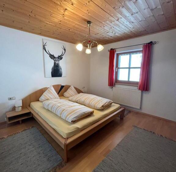 ホテル Zillerbruggerhof