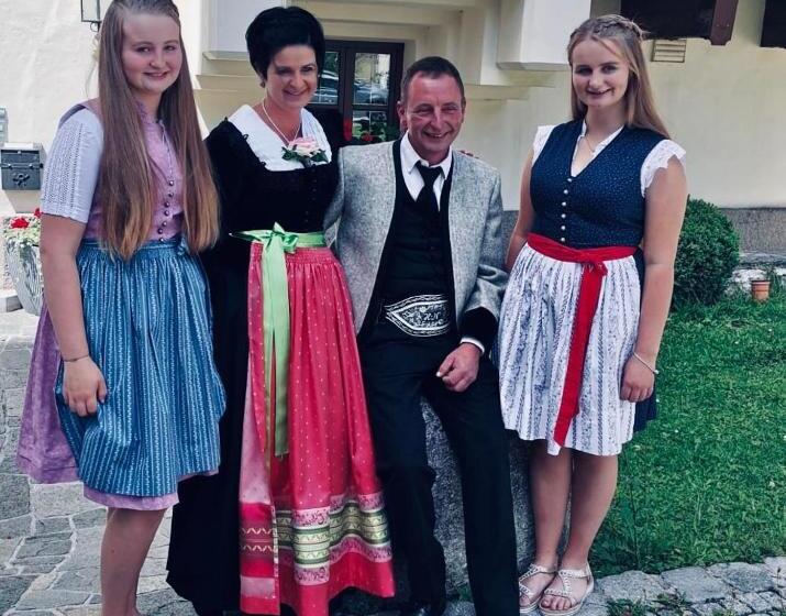 ホテル Zillerbruggerhof