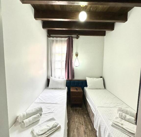 İli̇a Buti̇k Otel