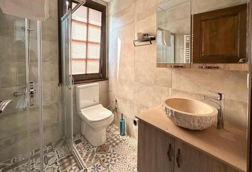 İli̇a Buti̇k Otel