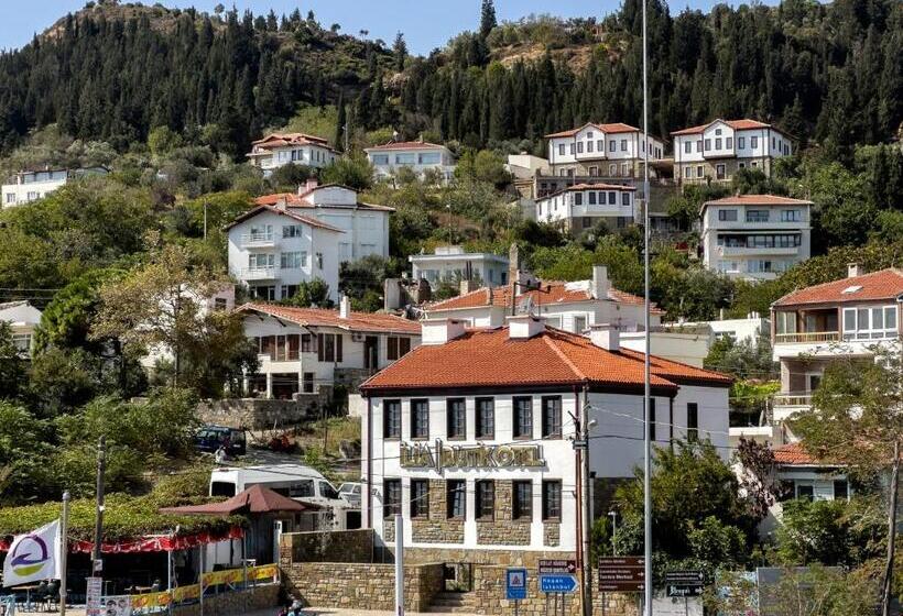 İli̇a Buti̇k Otel