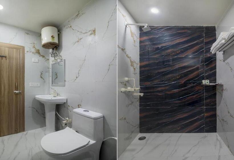 Itsy Hotels Krishna Residency, Govardhan Chauraha