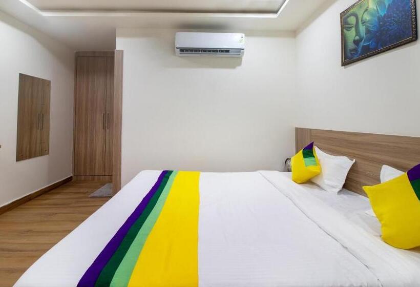 Itsy Hotels Krishna Residency, Govardhan Chauraha