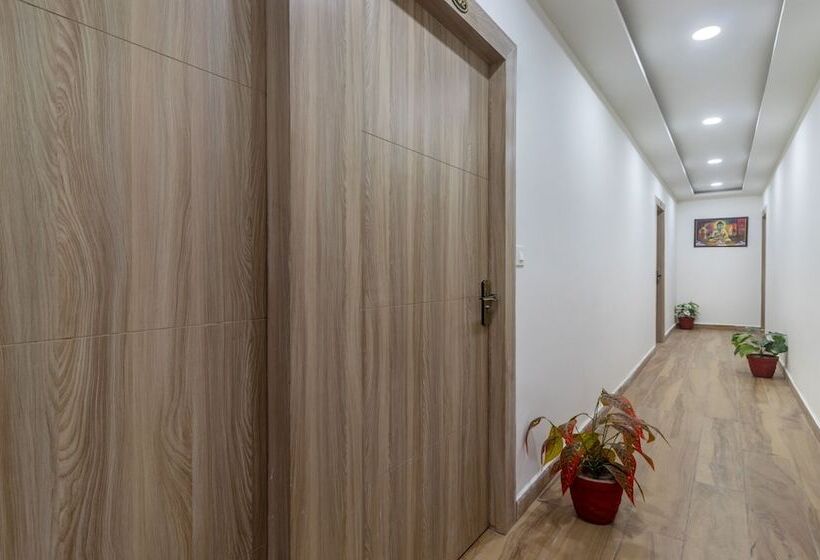 Itsy Hotels Krishna Residency, Govardhan Chauraha