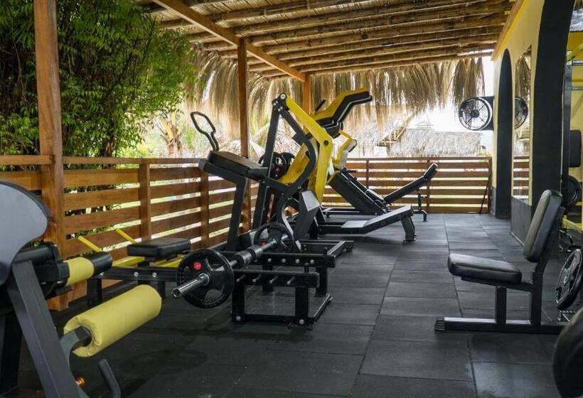 Kite Hotel Máncora   Beach & Gym