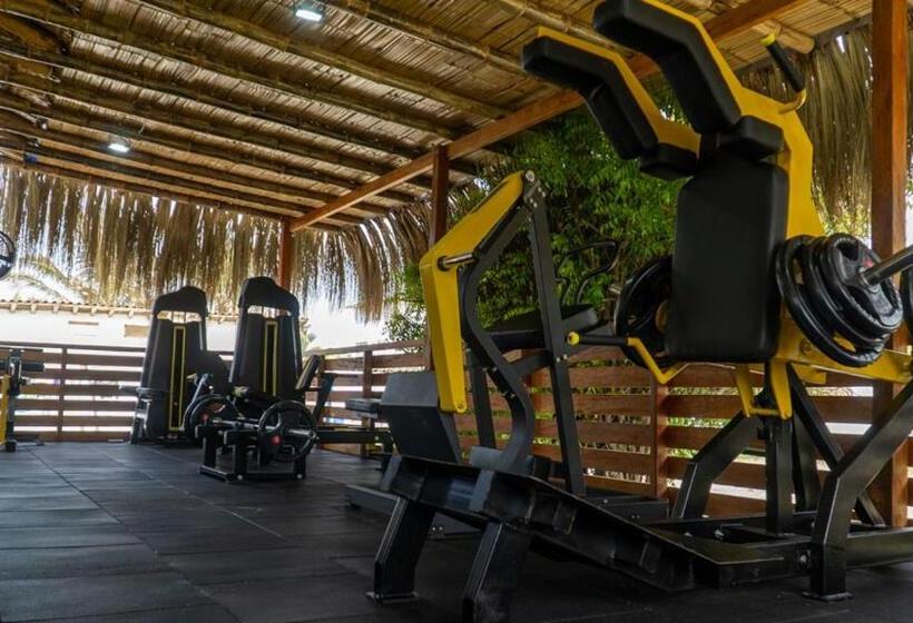 Kite Hotel Máncora   Beach & Gym