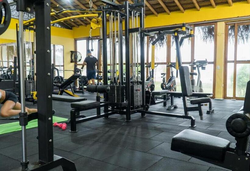 Kite Hotel Máncora   Beach & Gym