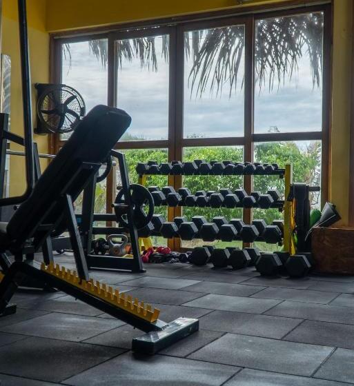 Kite Hotel Máncora   Beach & Gym