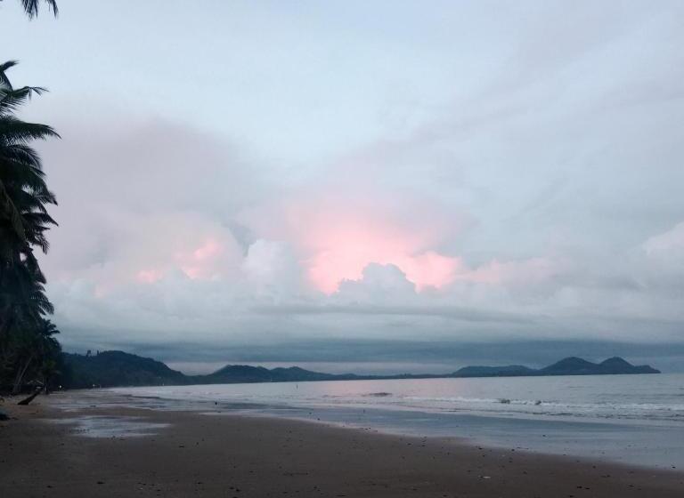 بنسيون บ้านระเบียงเลหลังสวน ทั้งหลัง 2 นอน 2 น้ำ 1 ครัว