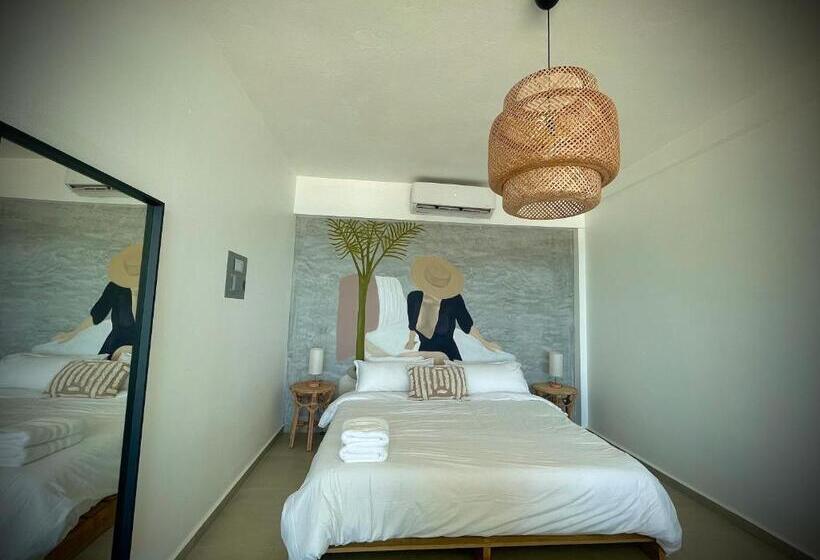 Pension (Hôtel basse catégorie) 1 Corcega Beachfront Suites