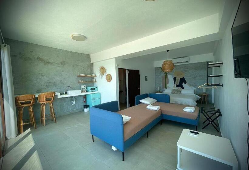 Pension (Hôtel basse catégorie) 1 Corcega Beachfront Suites