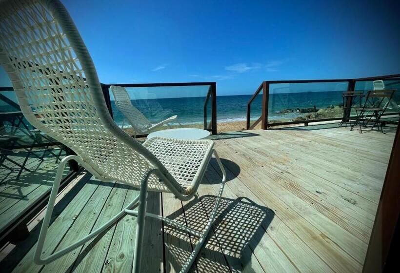 Pension (Hôtel basse catégorie) 1 Corcega Beachfront Suites