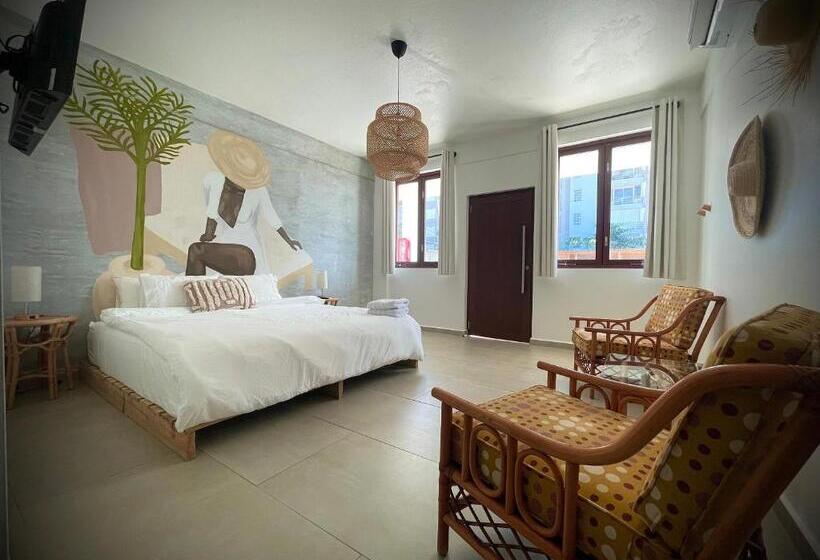 Pension (Hôtel basse catégorie) 1 Corcega Beachfront Suites