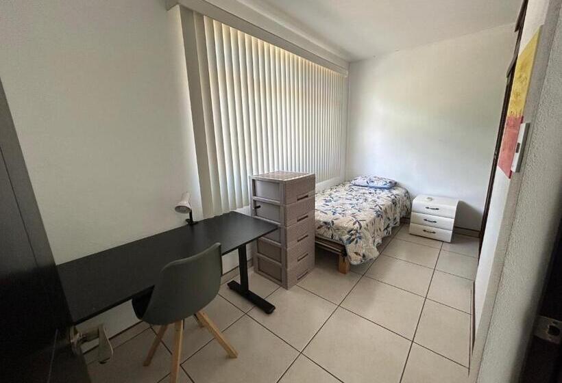 بنسيون Casa La Luz