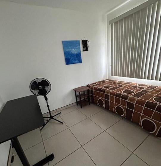 بنسيون Casa La Luz