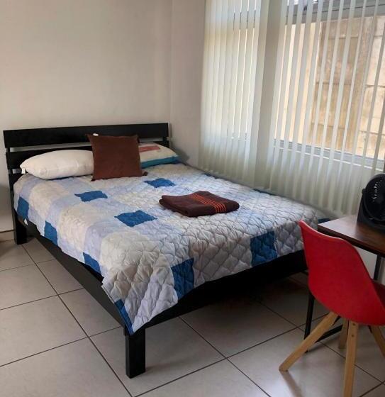 بنسيون Casa La Luz