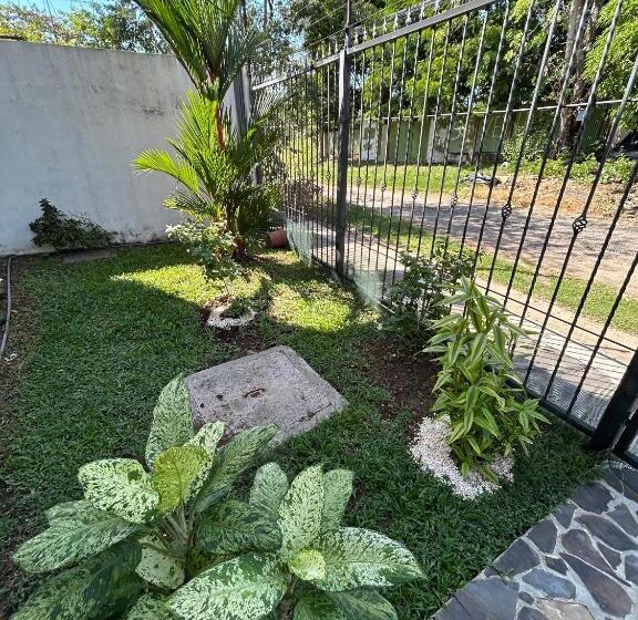 بنسيون Casa La Luz