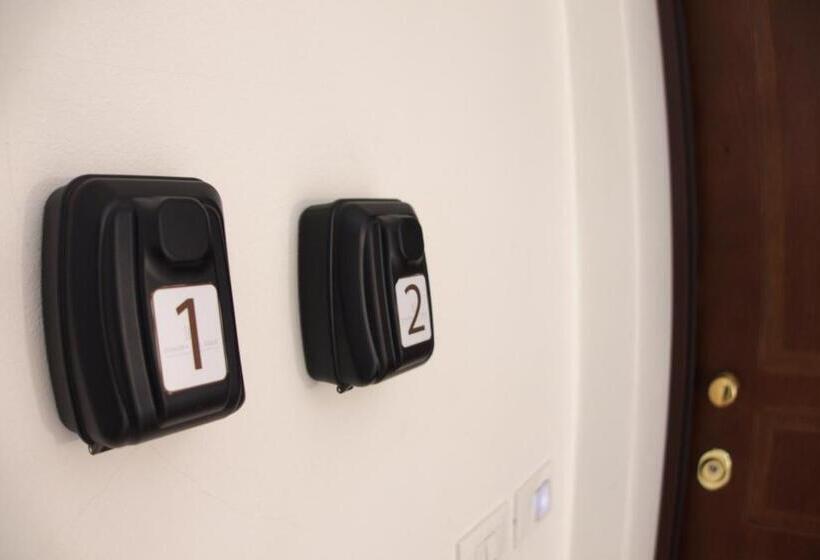 پانسیون Dimora Del Sole Civico 13