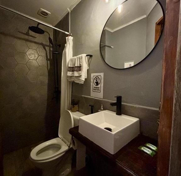 ペンション Expreso Trescrucesdos