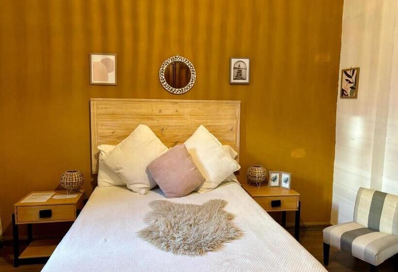 ペンション Expreso Trescrucesdos