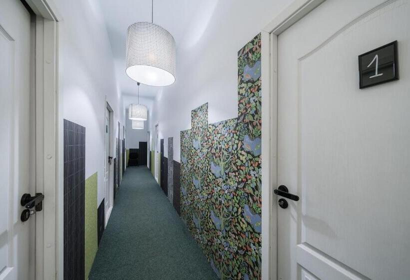 پانسیون Halės Self Check In Guest House