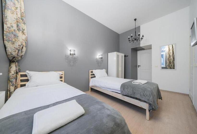 پانسیون Halės Self Check In Guest House