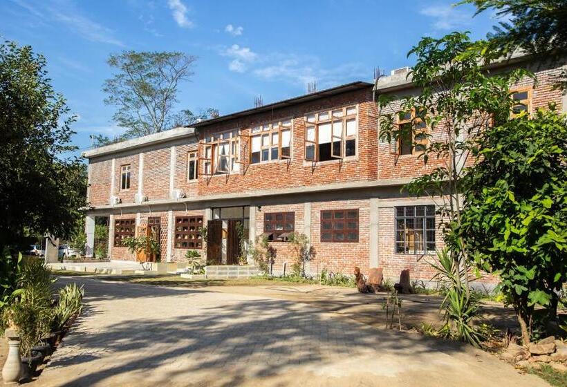 Пансион Heirloom Guesthouse