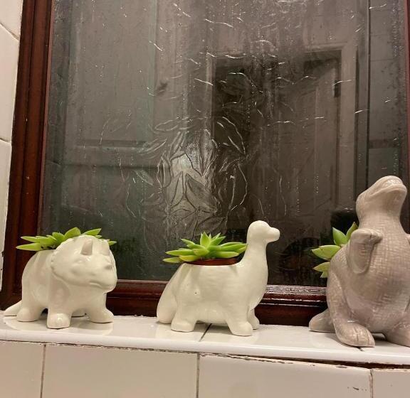 بنسيون House In Antrim Road