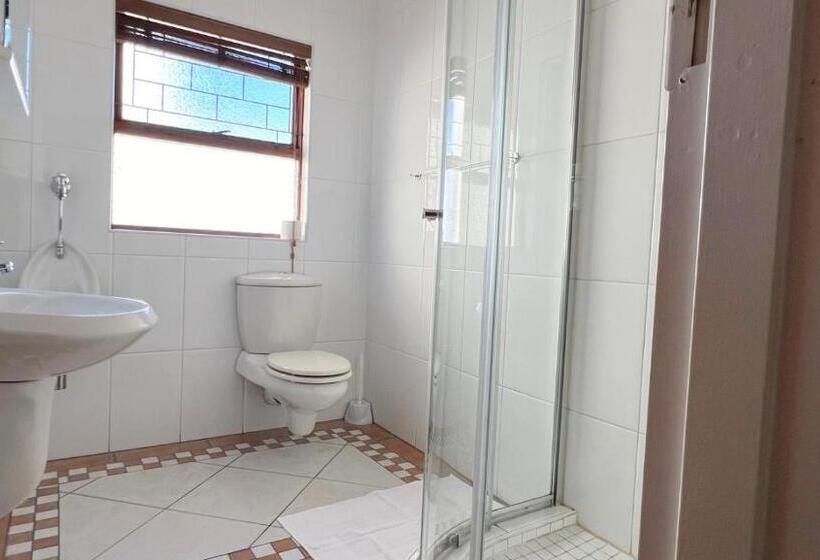 بنسيون Kabana Family Home And Guest House